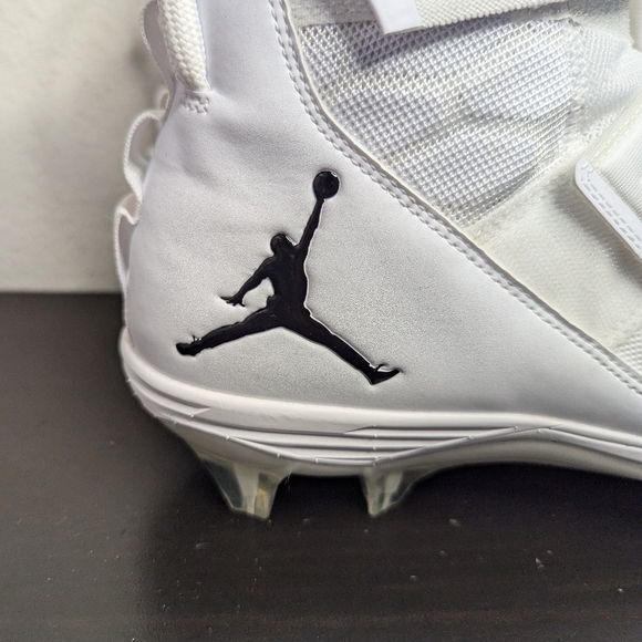 Nike Jordan Force Savage Elite 2 White Football Cleats Mens (CV1665-103) - Picture 6 of 8